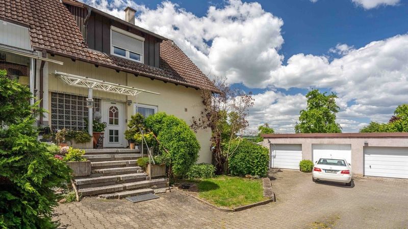 Charmantes Reihenendhaus mit großzügigem Garten und Pool – Ihr Ruhepol in Weiterdingen